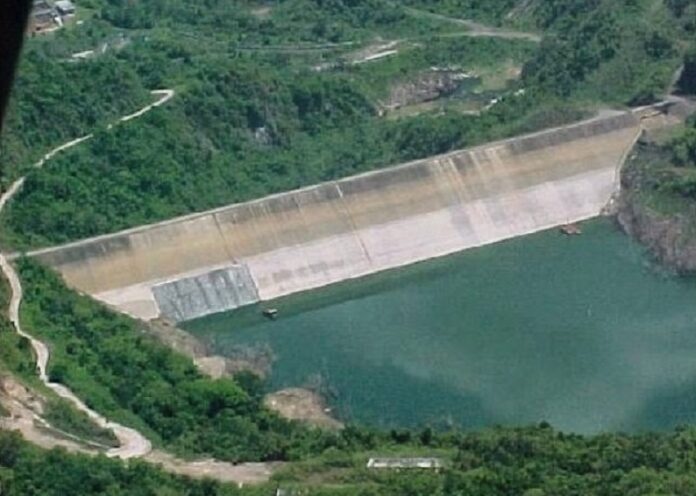Presa Las Canalitas — cara aguas arriba